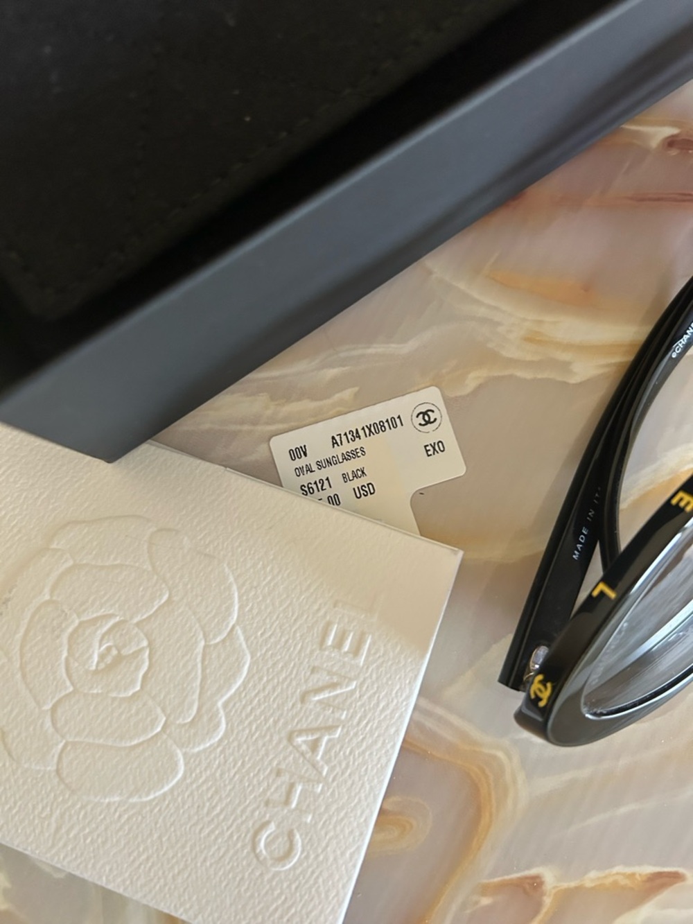 CHANEL Black Gloss Oval Sunglasses with Gold CC Temples - Picture 4 of 12